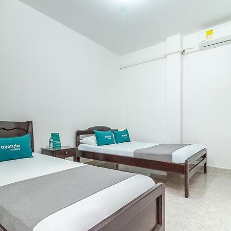 Ayenda Vanguard Hotel Йопал Екстериор снимка